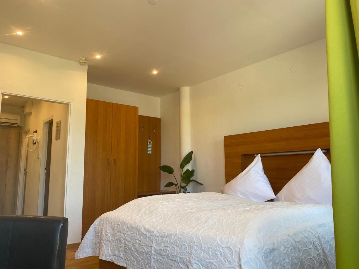 Seehotel Herlinde ポダースドルフ・アム・ゼー エクステリア 写真