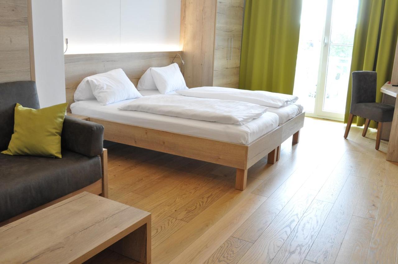 Seehotel Herlinde ポダースドルフ・アム・ゼー エクステリア 写真